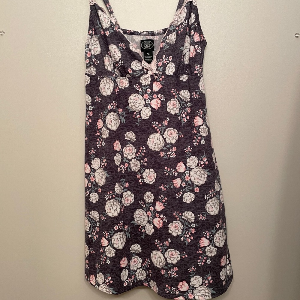 Laura Ashley night gown size XL